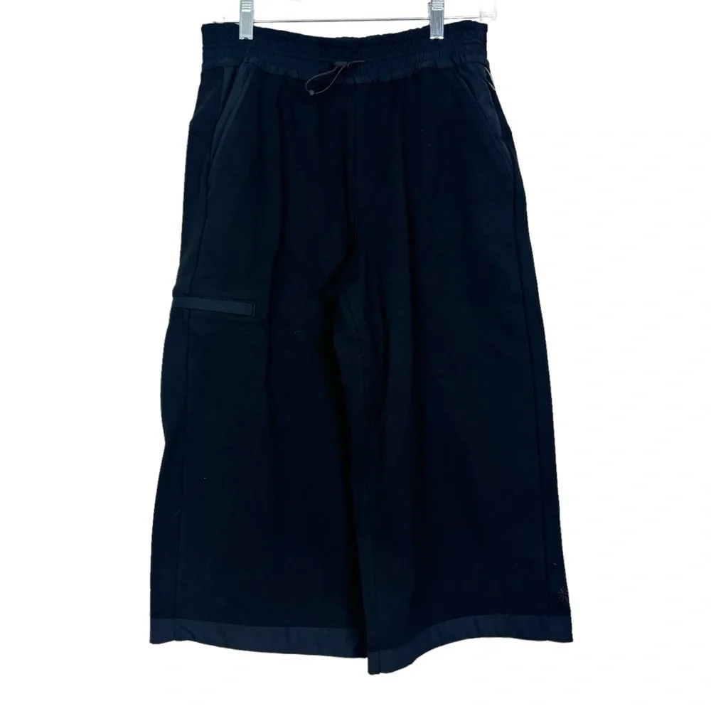 Athleta Triumph Hybrid Wide Crop Pant